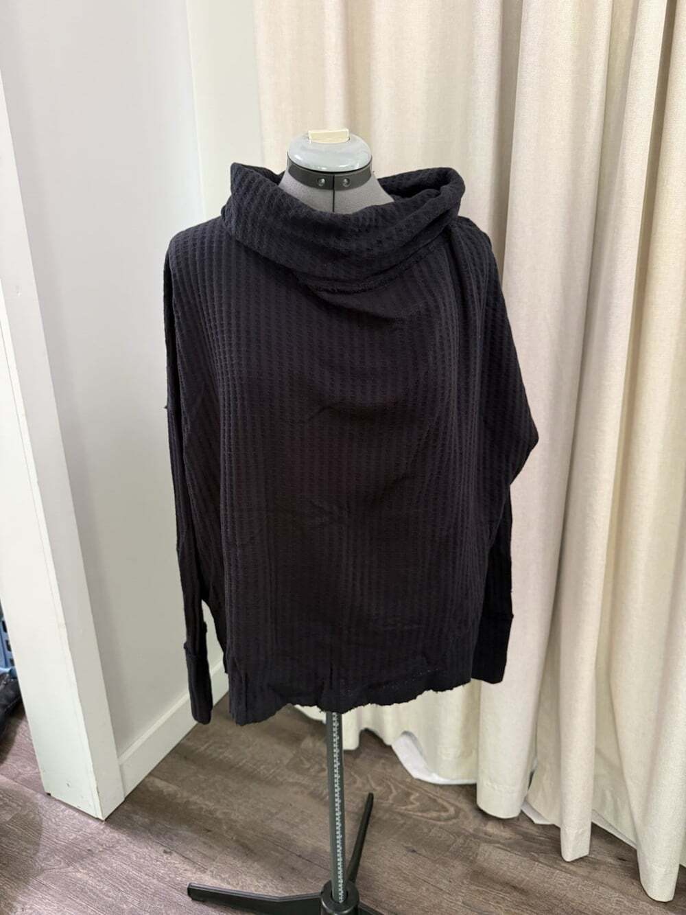 Free People Juicy Black Ribbed Knit Cowl Neck Tunic Top. NWT Small Oversized - Picture 4 of 15